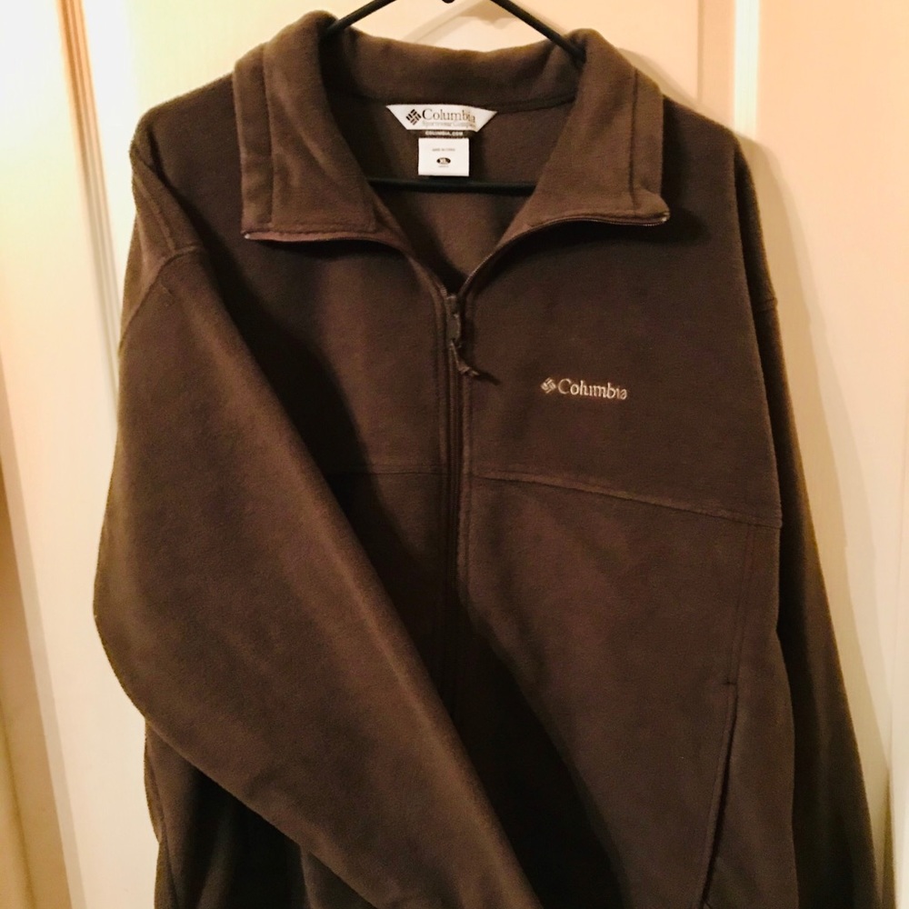 Men’s Columbia sweater
